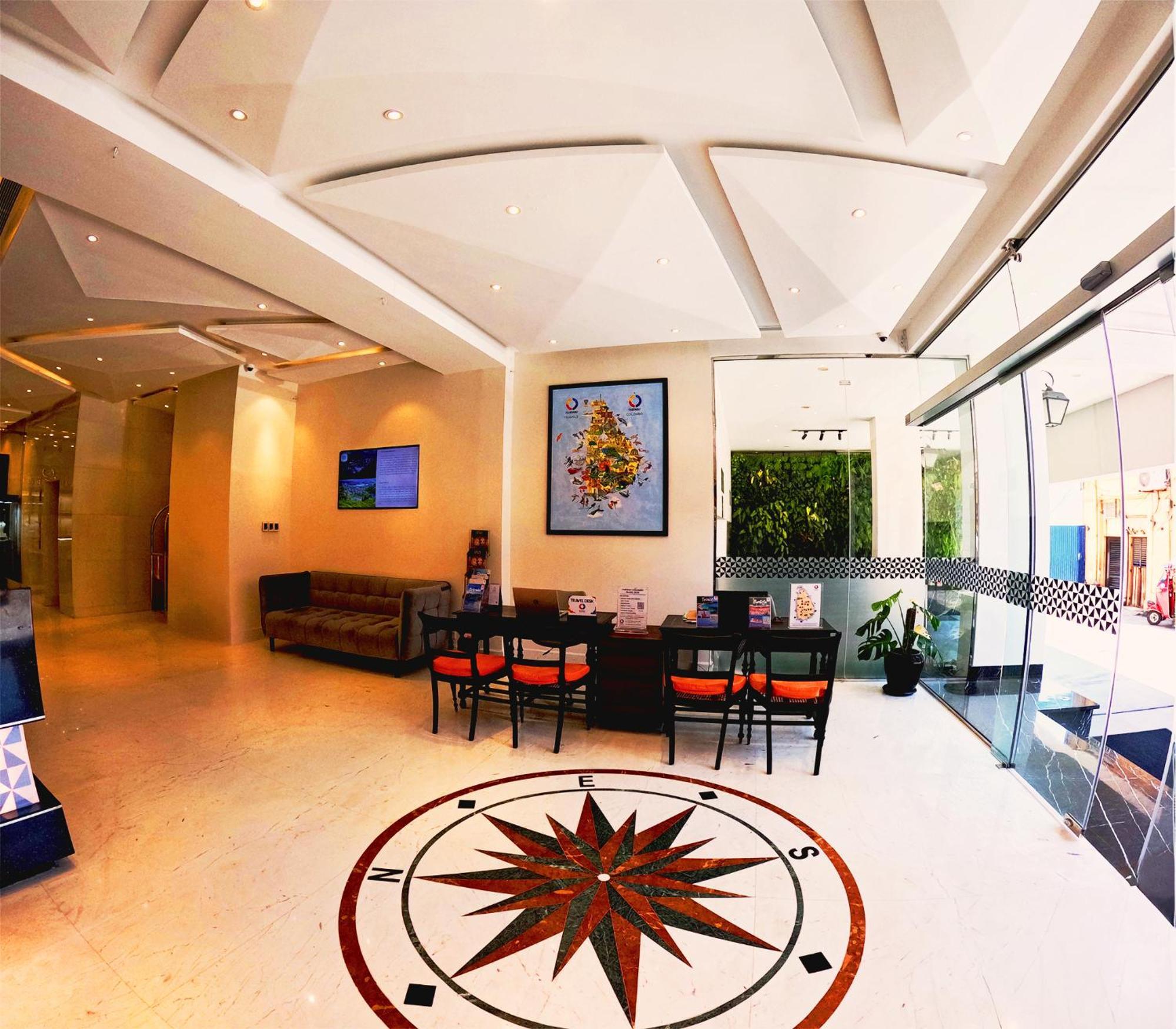 Fairway Colombo - Sri Lanka'S First Hotel With Robot Technology Exteriér fotografie