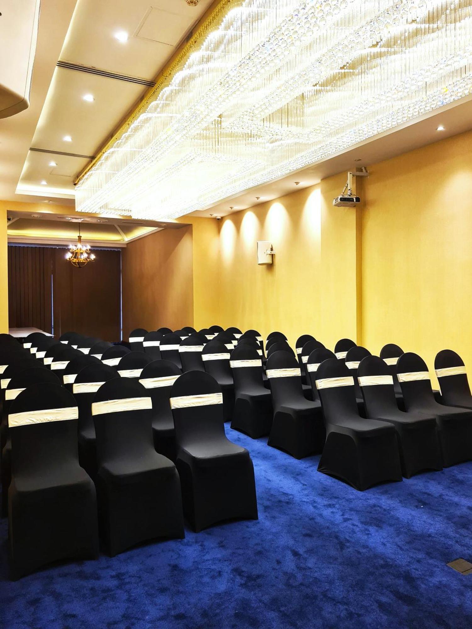 Fairway Colombo - Sri Lanka'S First Hotel With Robot Technology Exteriér fotografie