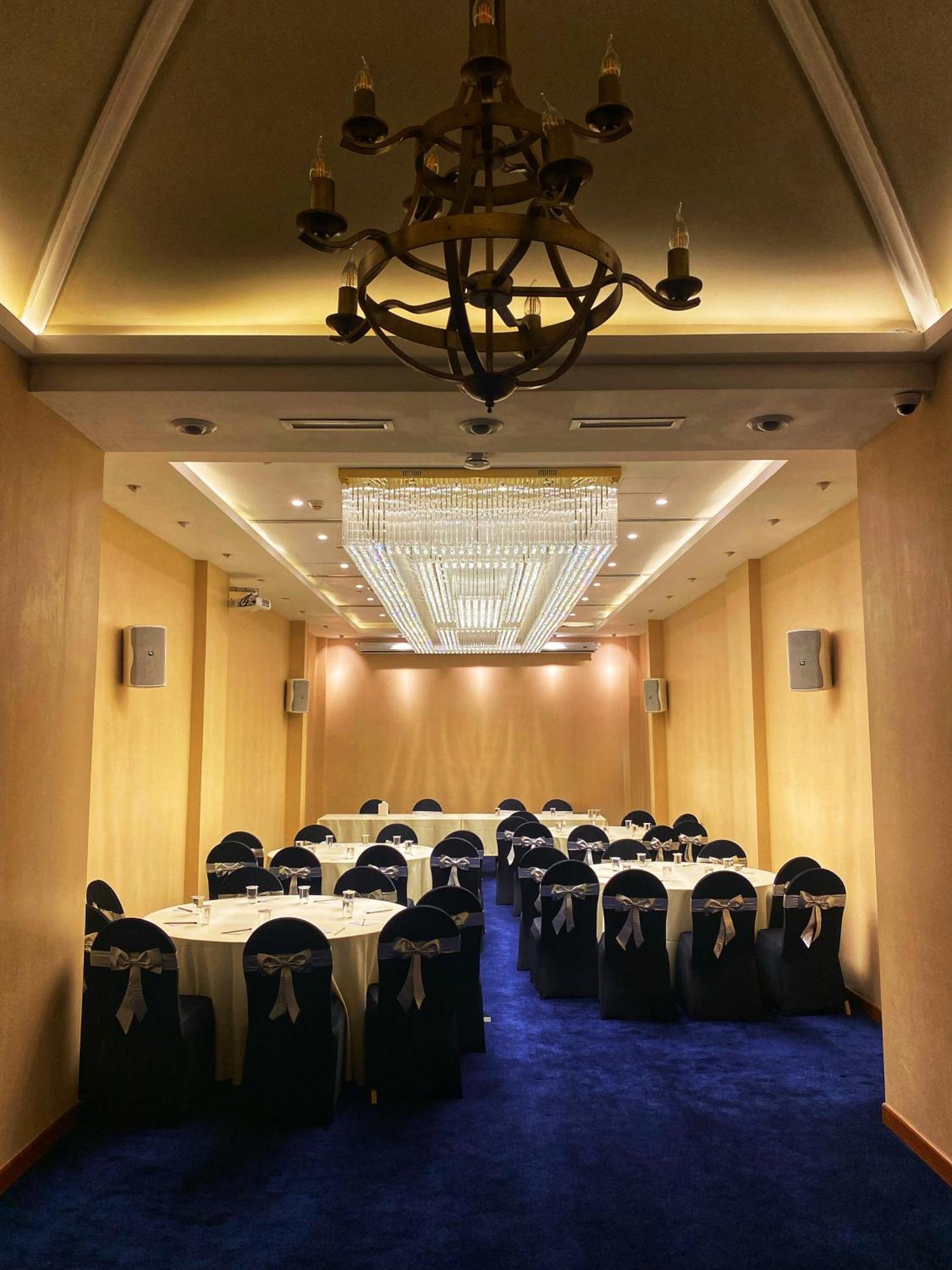 Fairway Colombo - Sri Lanka'S First Hotel With Robot Technology Exteriér fotografie