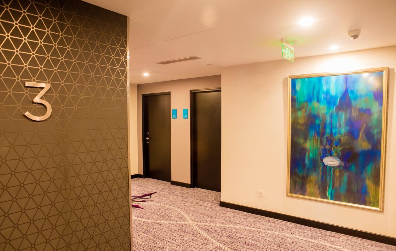 Fairway Colombo - Sri Lanka'S First Hotel With Robot Technology Exteriér fotografie