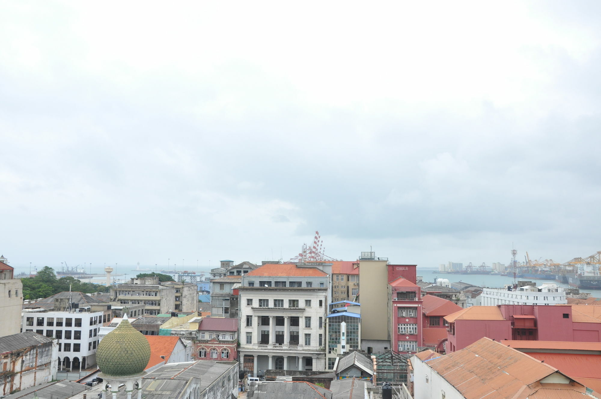 Fairway Colombo - Sri Lanka'S First Hotel With Robot Technology Exteriér fotografie